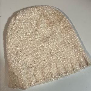 Women’s winter beanie style hat